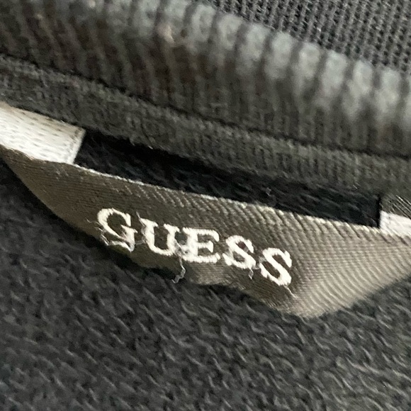 5/$25 Guess Black Vintage Feel Long Sleeve Crew Neck Logo T Shirt 16 - Picture 3 of 15